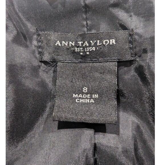 Ann Taylor Gray & White Boucle Wool Blend Blazer & Mini Skirt Suit Set, 8/8P - Picture 13 of 13